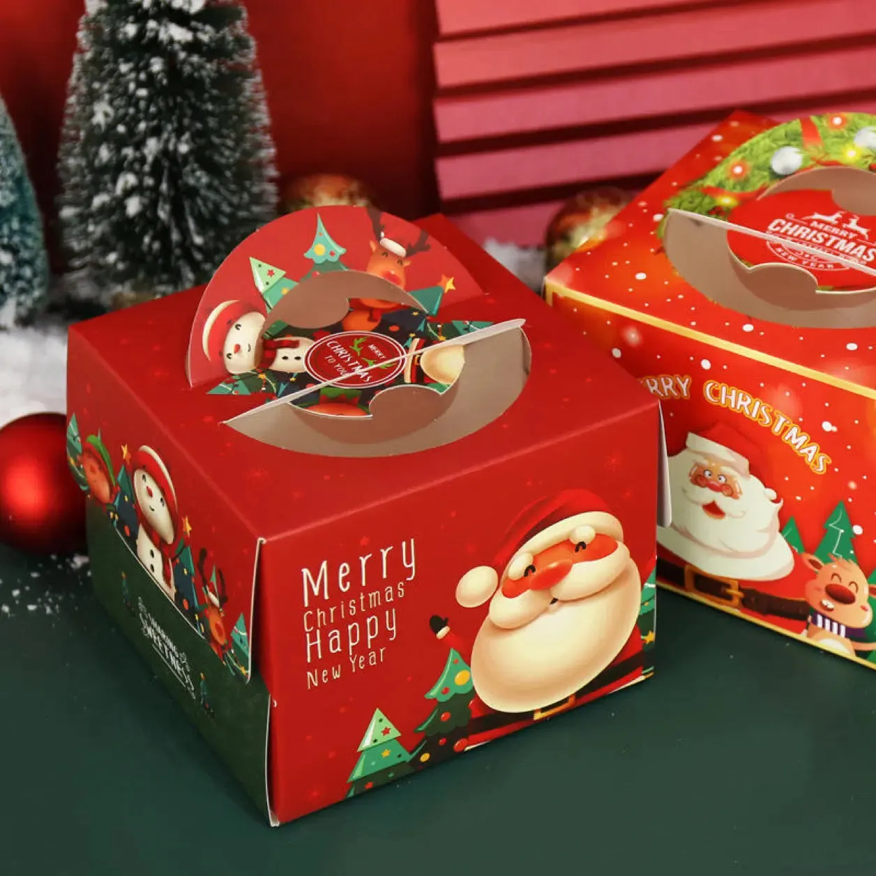 Christmas-Cake-Boxes-2.webp